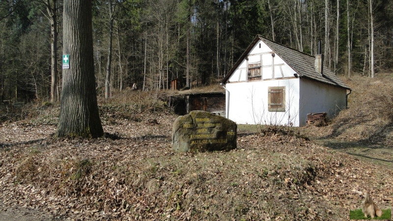 Ritterstein Nr. 265-5 Ruinen alte Glashuette  und Forsthaus alte Glashuette.JPG - Ritterstein Nr.265 Ruinen alte Glashuette und Forsthaus alte Glashuette